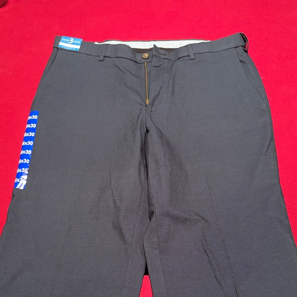 Haggar Men's Black Pants